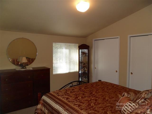 15990 Jacobsen Road La Pine, OR 97739 - Photo 11 of 25 Master Bedroom with double closets