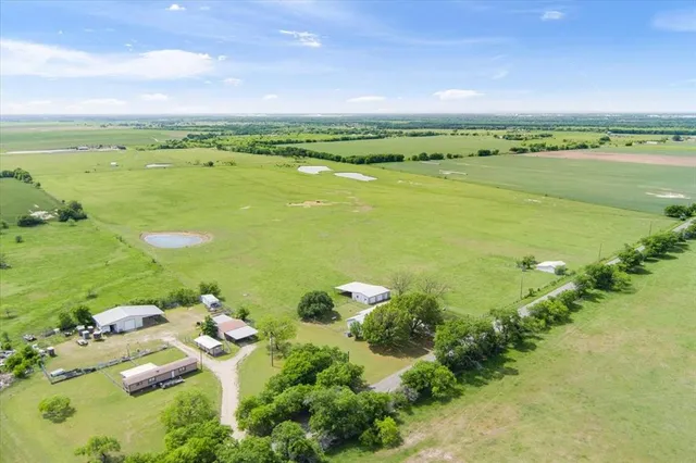 $795,000 | 2936 Bode Road, West, TX 76691