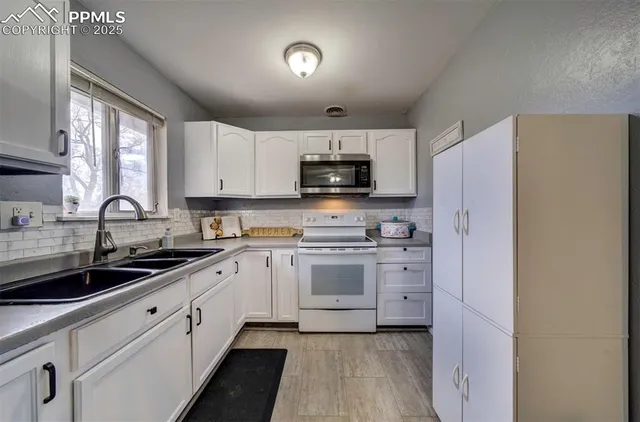 $355,000 | 125 Harvard Street, Colorado Springs, CO 80911