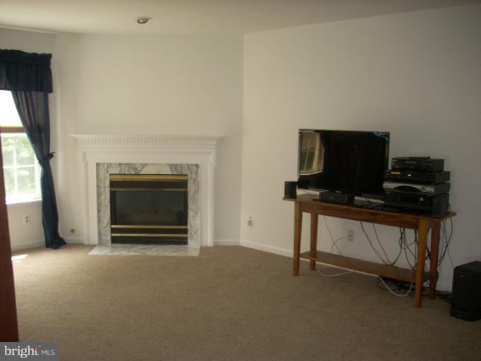 8000 Folkstone Road Manassas, VA 20111 - Photo 14 of 16 Bedroom (Master)