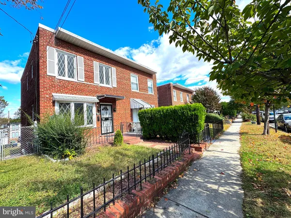 $3,300 | 624 Jefferson Street Northeast, Washington, DC 20011
