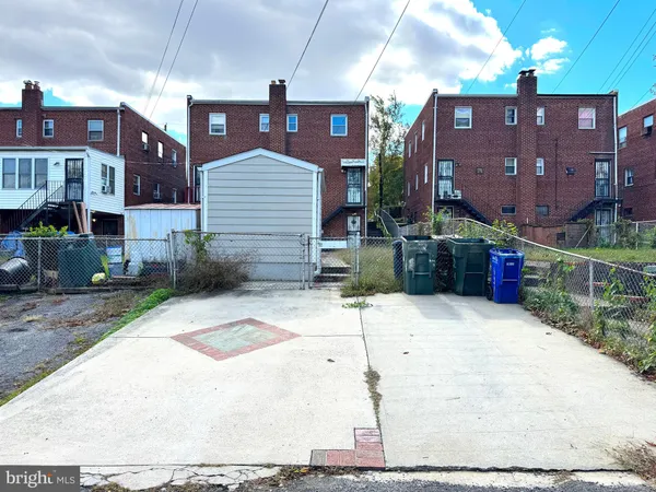 $3,180 | 624 Jefferson Street Northeast, Washington, DC 20011