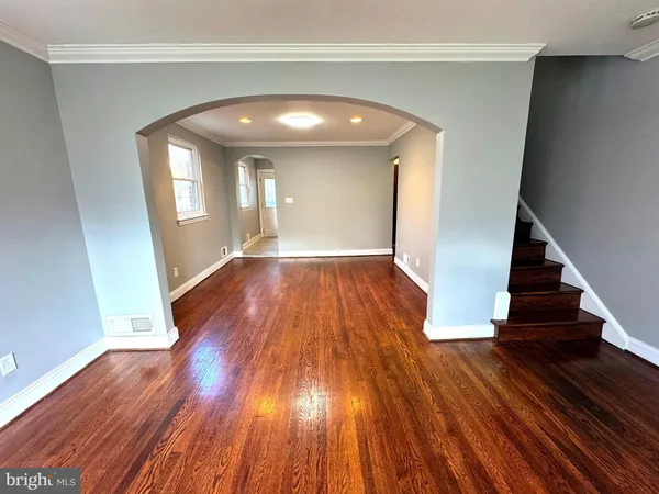 wooden floor in an empty room with wooden floor