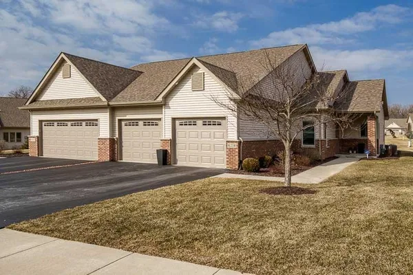 $299,900 | 6254 White Berry Lane, Loves Park, IL 61111