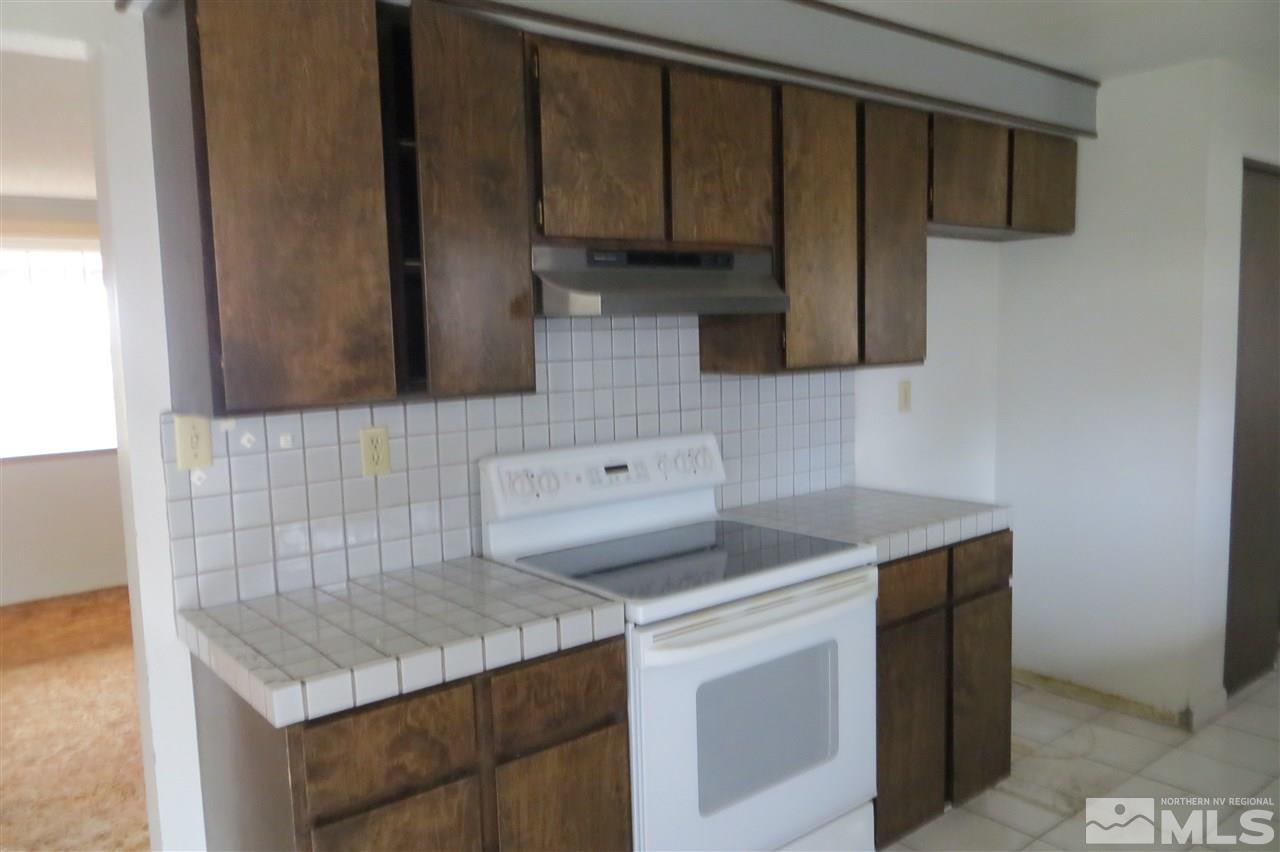 9170 Spearhead Way Reno, NV 89506 - Photo 6 of 24 Photo 6