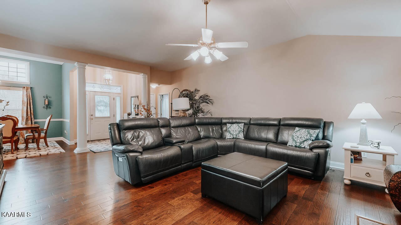 7625 Wilderness Path Road Corryton, TN 37721 - Photo 3 of 38 a living room with furniture