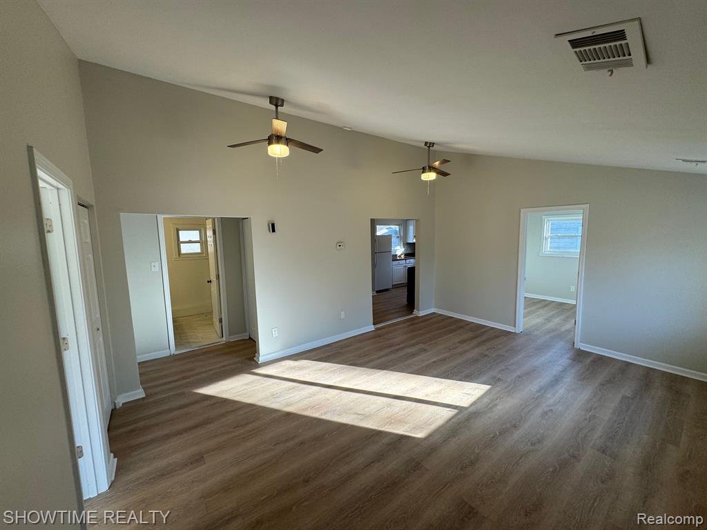 21718 Middlebelt Road Farmington Hills, MI 48336 - Photo 5 of 8