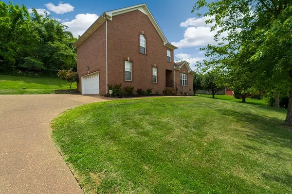 $2,095 | 151 Stillwater Trail, Hendersonville, TN 37075