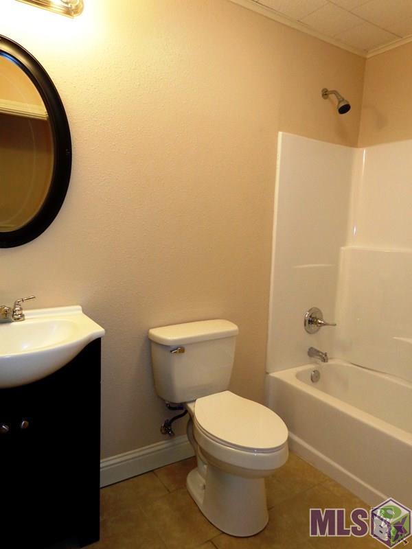 139 Fir Street Raceland, LA 70394 - Photo 12 of 18 Bathroom 2