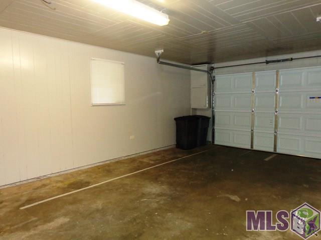 139 Fir Street Raceland, LA 70394 - Photo 15 of 18 Large Garage