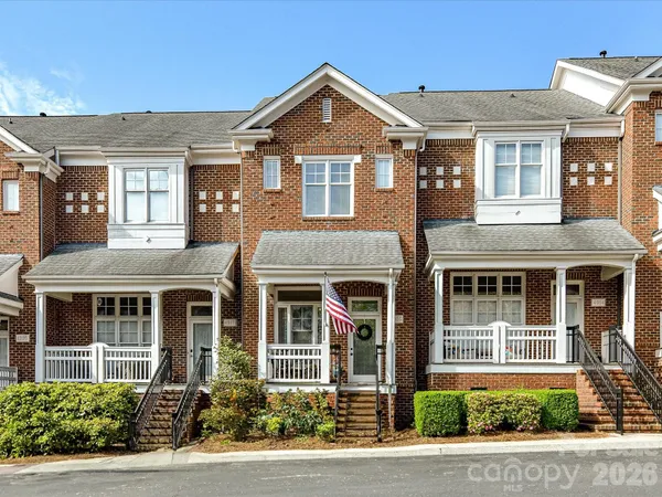$450,000 | 4916 South Hill View Drive, Charlotte, NC 28210
