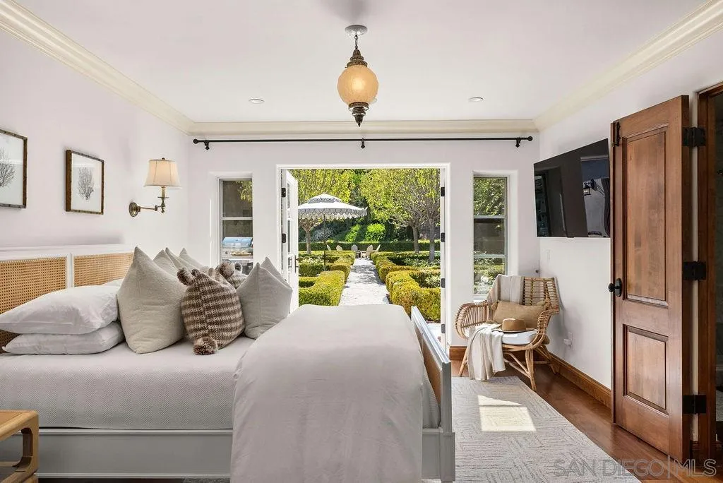 5406 Calzada Del Bosque Rancho Santa Fe, CA 92067 - Photo 6 of 10
