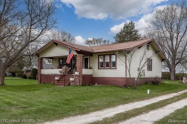 $230,000 | 3323 Kinney Road, Emmett, MI 48022