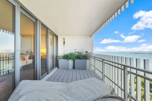 $2,400,000 | 1 Grove Isle Drive, Unit A1110, Miami, FL 33133
