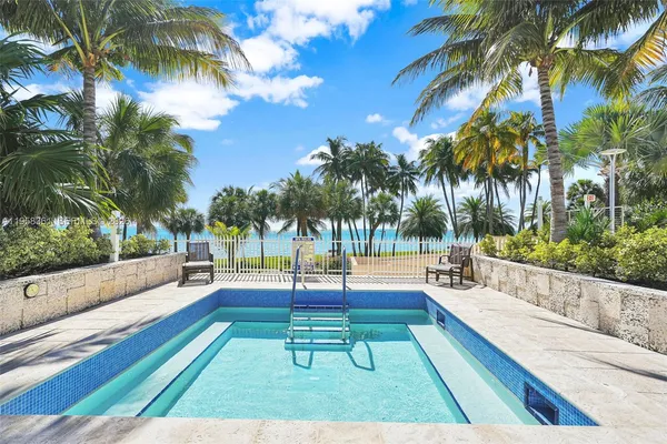$2,400,000 | 1 Grove Isle Drive, Unit A1110, Miami, FL 33133