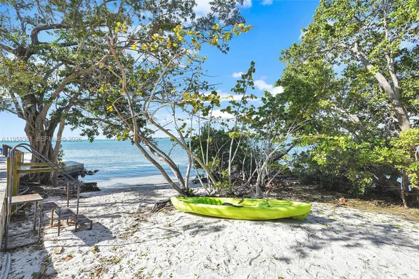 $2,400,000 | 1 Grove Isle Drive, Unit A1110, Miami, FL 33133