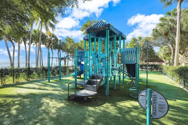 $2,400,000 | 1 Grove Isle Drive, Unit A1110, Miami, FL 33133