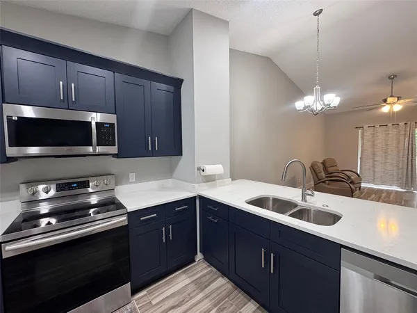 $1,699 | 13903 Timberland Drive, Unit 204, Orlando, FL 32824
