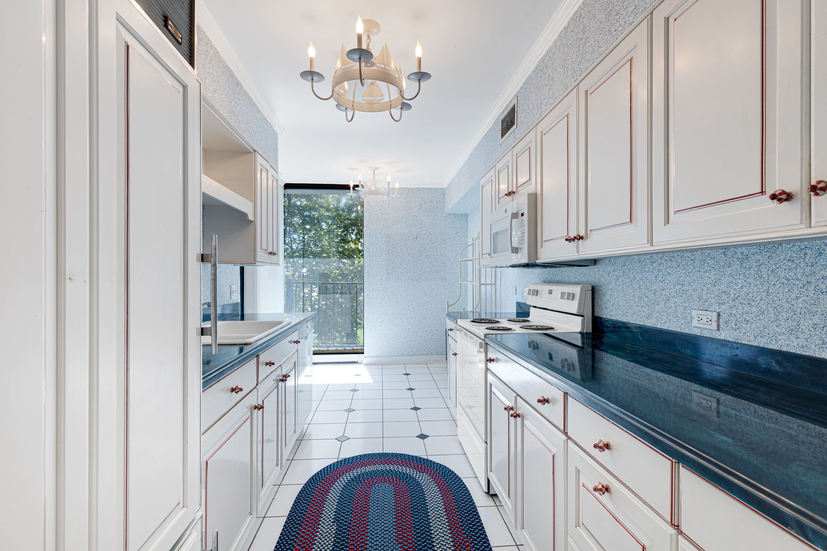 1420 Sheridan Road, Unit 3B Wilmette, IL 60091 - Photo 9 of 23 Gallery Image 9