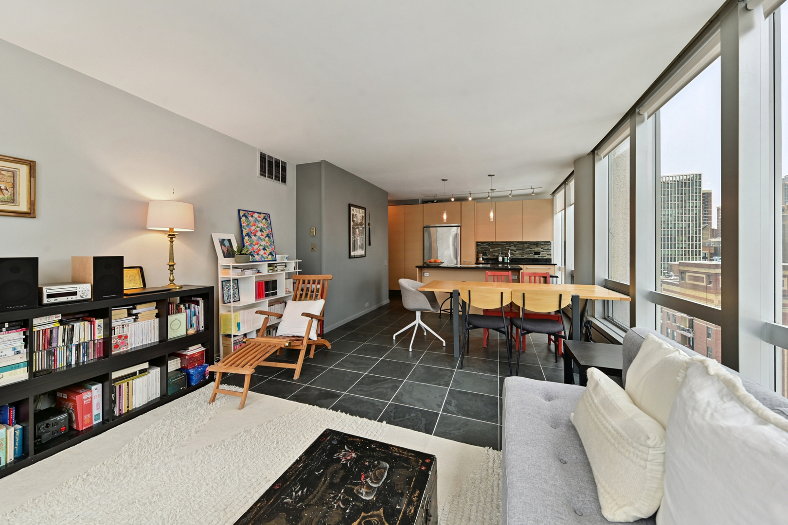 1300 North Astor Street, Unit 14C Chicago, IL 60610 - Photo 3 of 10