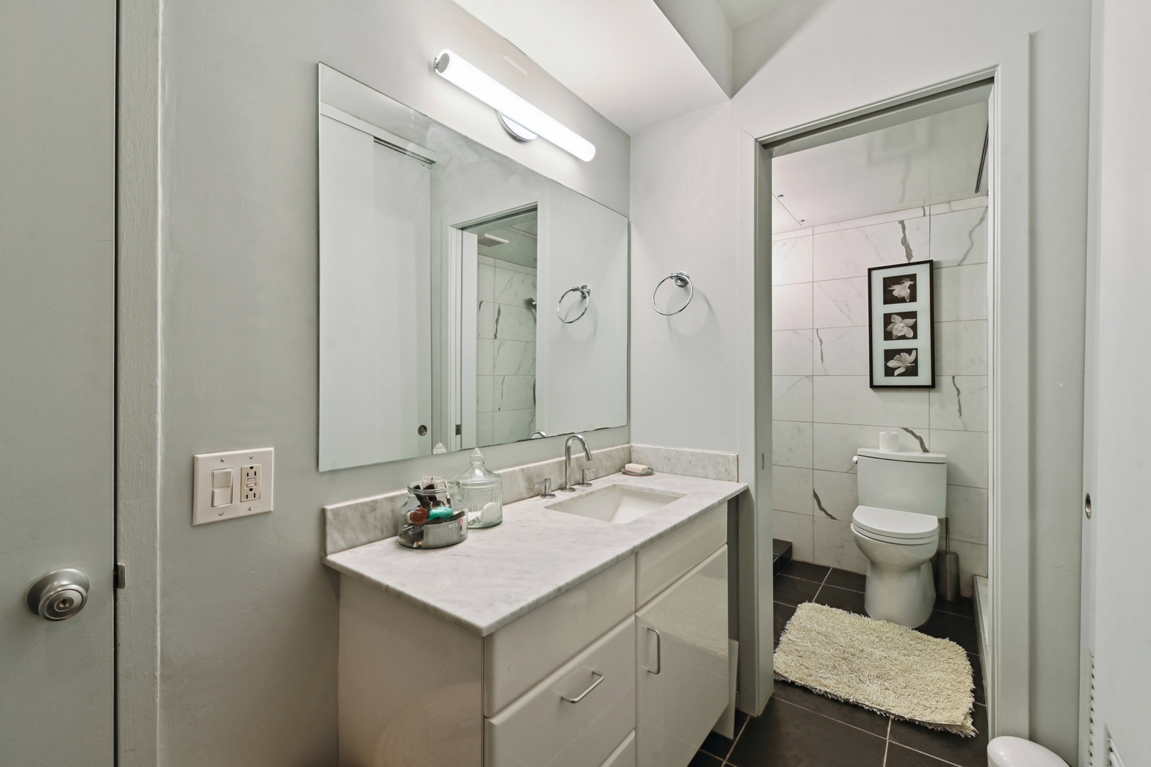 1300 North Astor Street, Unit 14C Chicago, IL 60610 - Photo 10 of 10