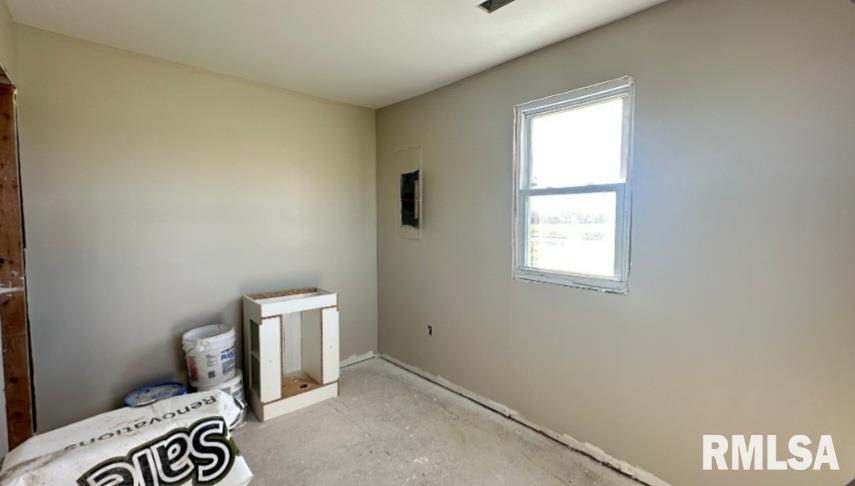 811 Center Street Augusta, IL 62311 - Photo 16 of 22 Gallery Image 16