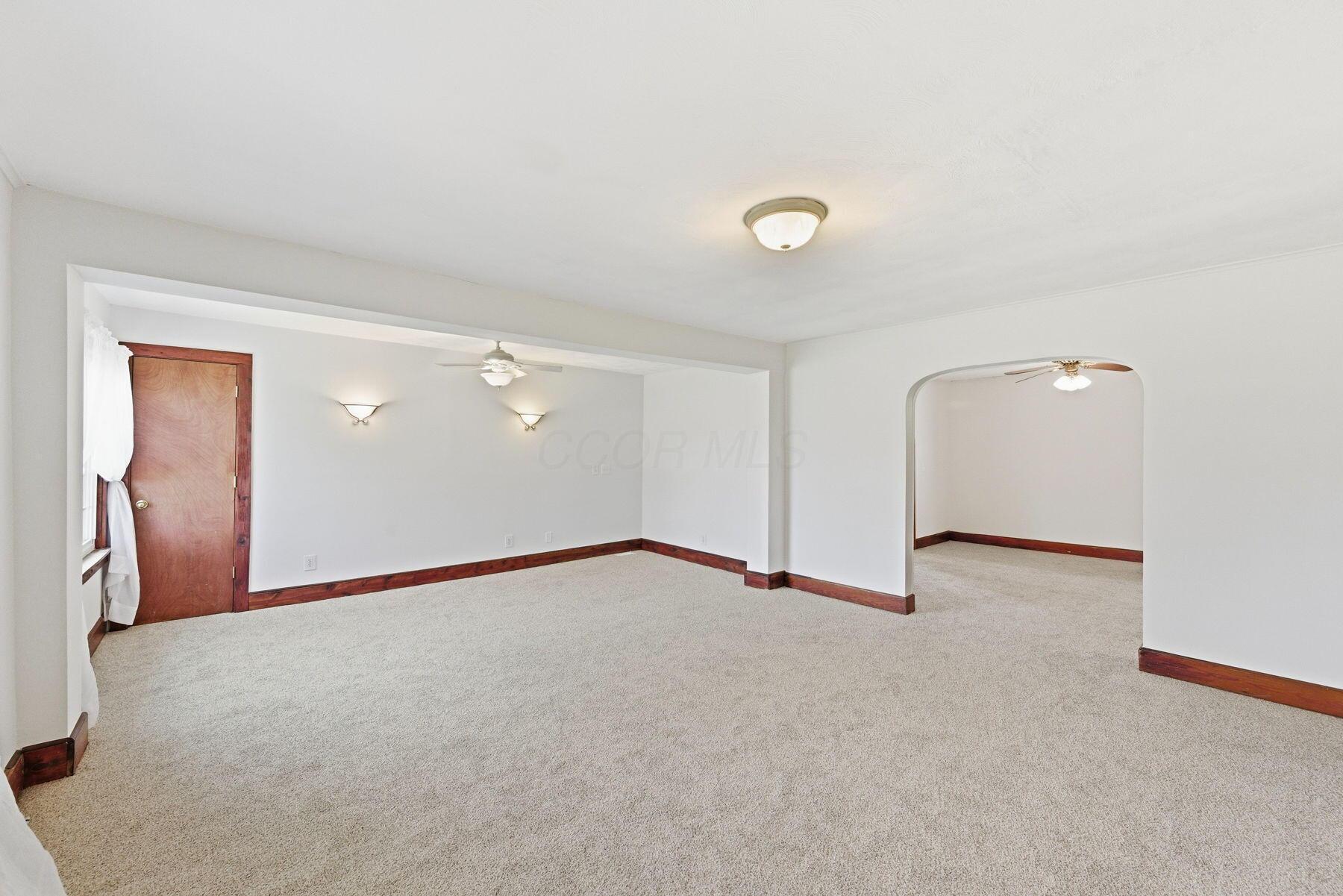 2113 Smeltzer Road Marion, OH 43302 - Photo 9 of 29 Living room
