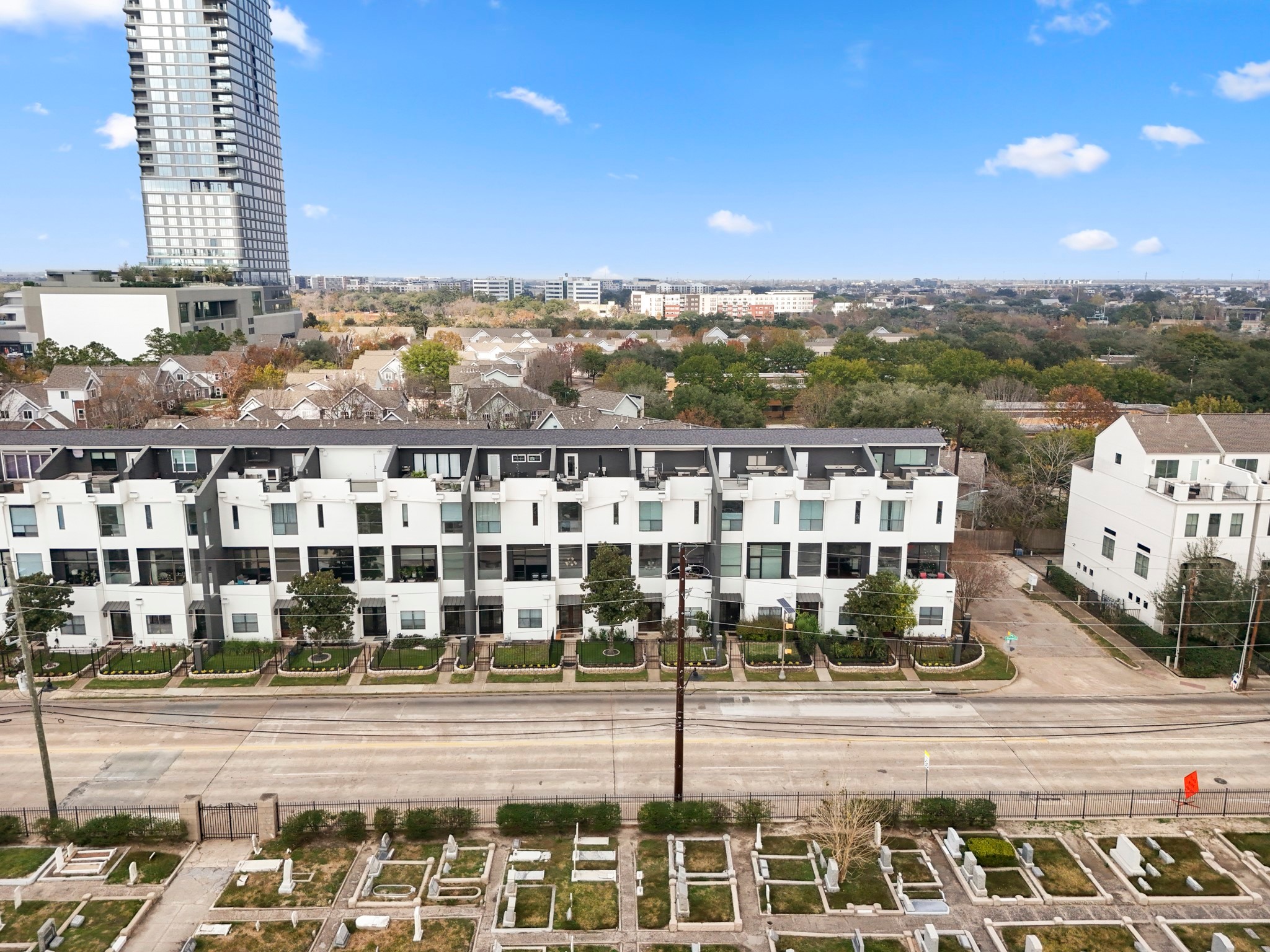 1310 West Dallas Street Houston, TX 77019 - Photo 49 of 50 a view of a city