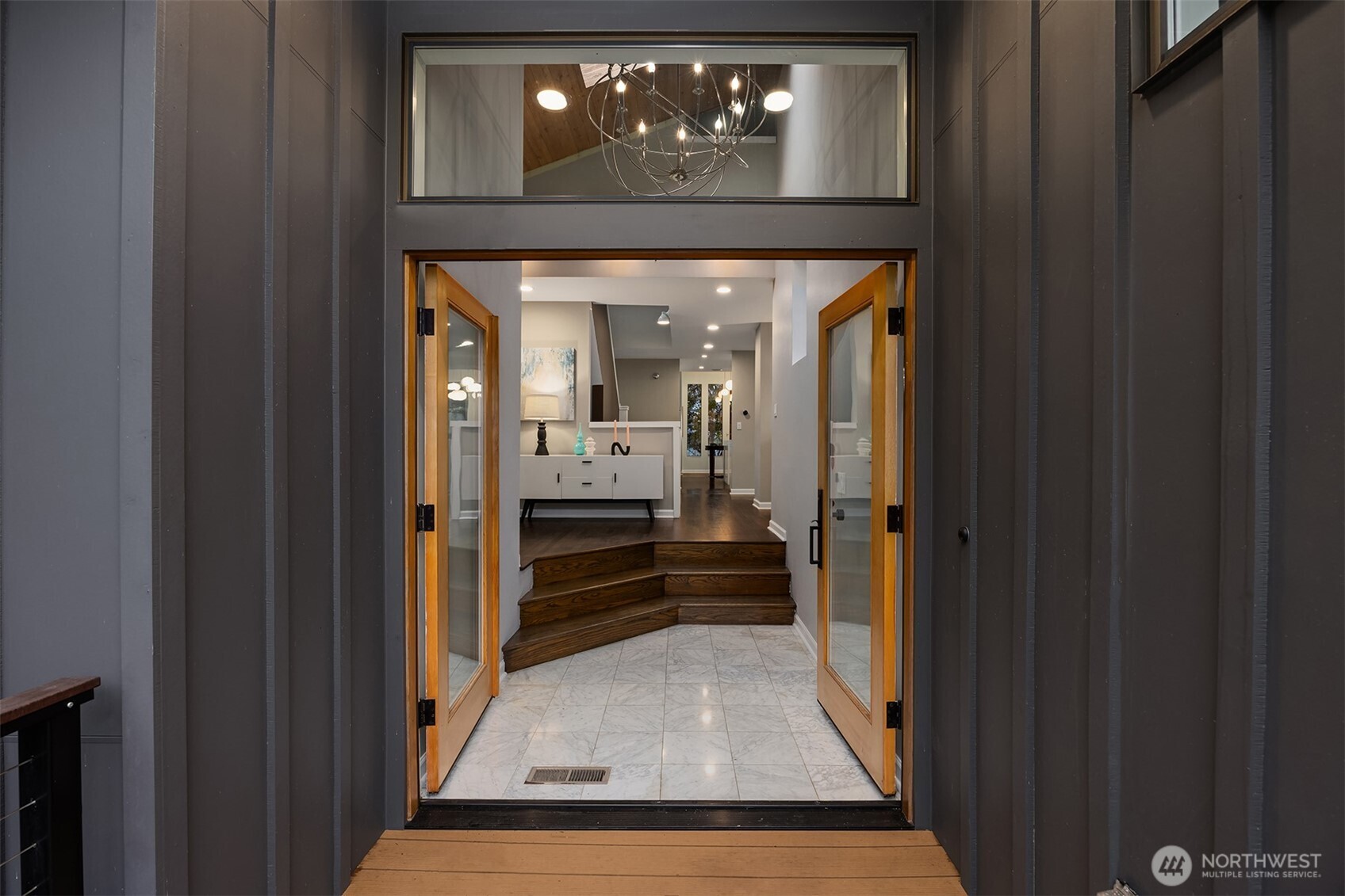 5340 West Mercer Way Mercer Island, WA 98040 - Photo 13 of 36 a view of a hallway with wooden floor and workspace