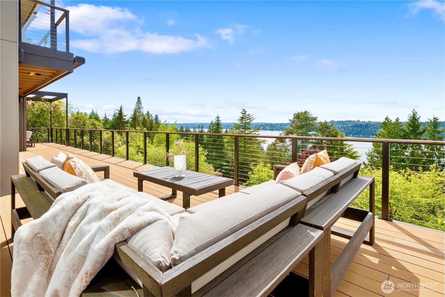 5340 West Mercer Way Mercer Island, WA 98040 - Photo 32 of 36 a outdoor sitting area with furniture and city view