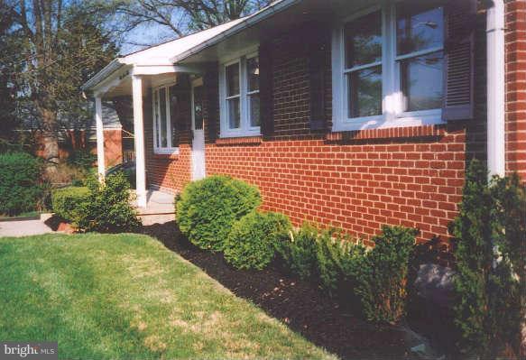 Exterior (Front)