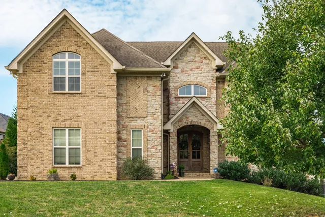 $850,000 | 349 Raintree Drive, Hendersonville, TN 37075