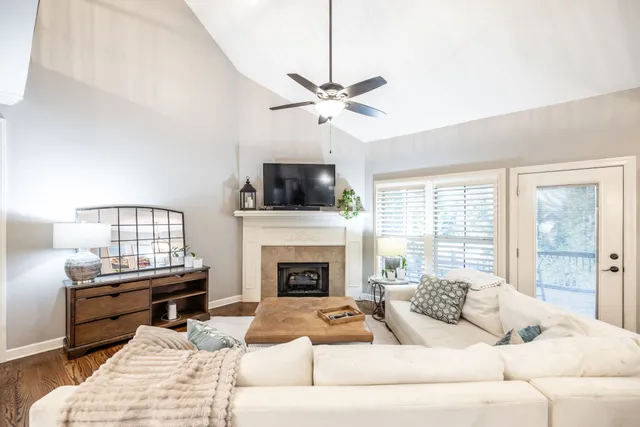 $850,000 | 349 Raintree Drive, Hendersonville, TN 37075