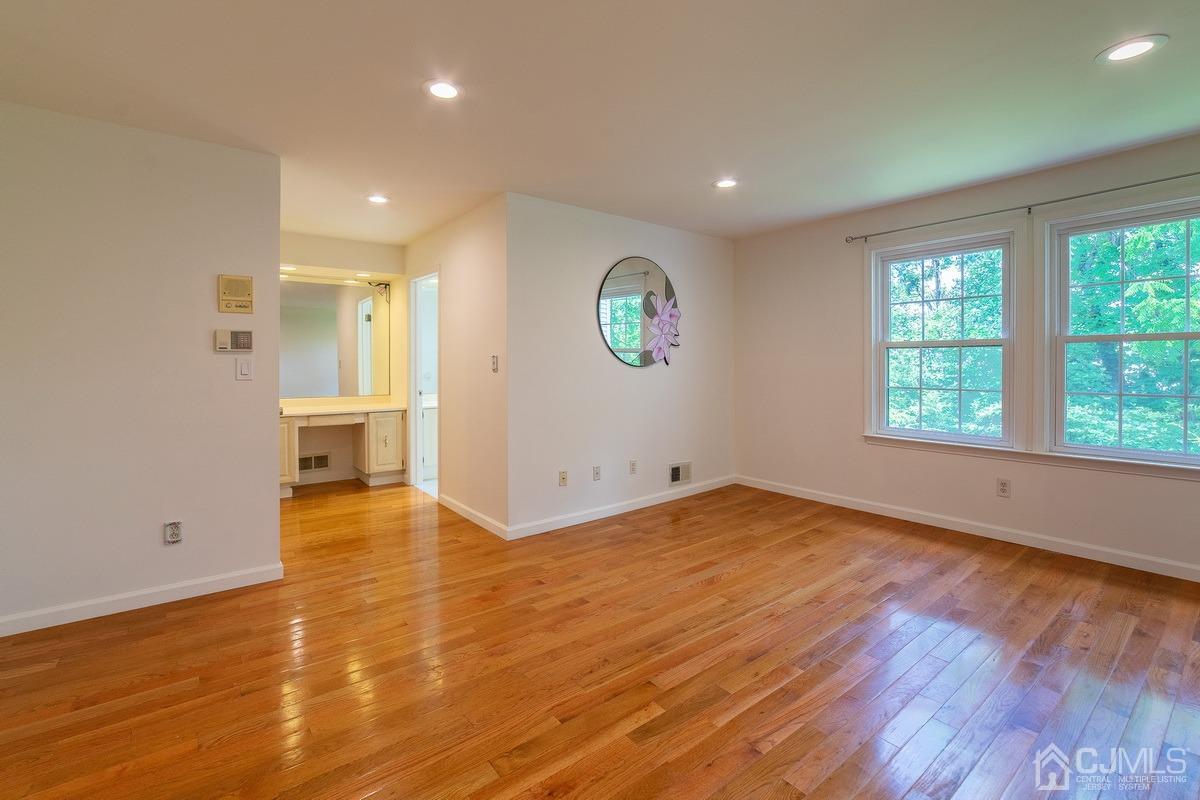 3505 Springbrook Drive Edison, NJ 08820 - Photo 14 of 32 Gallery Image 14