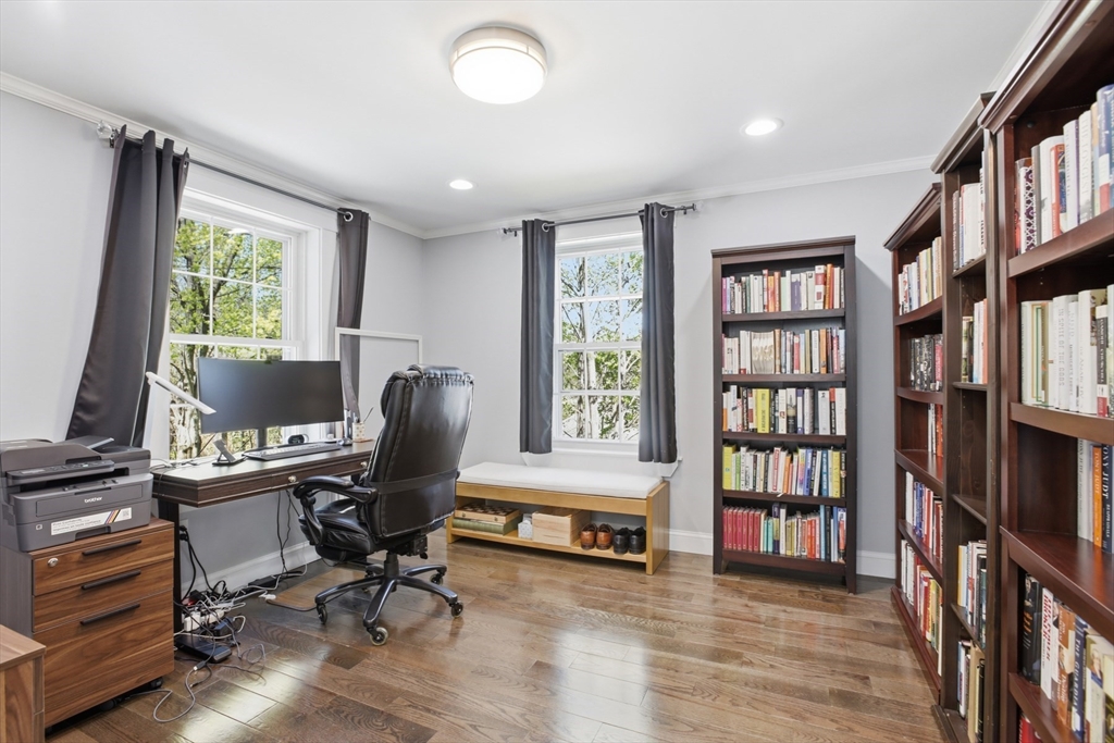 307 Cross Street Winchester, MA 01890 - Photo 11 of 42