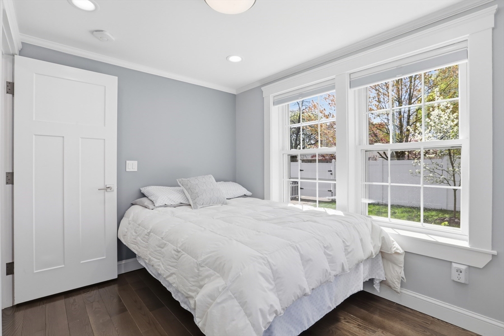 307 Cross Street Winchester, MA 01890 - Photo 12 of 42