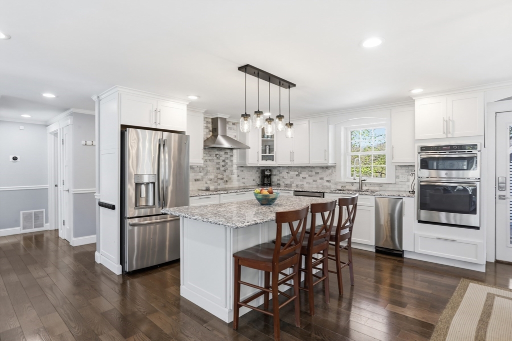 307 Cross Street Winchester, MA 01890 - Photo 7 of 42