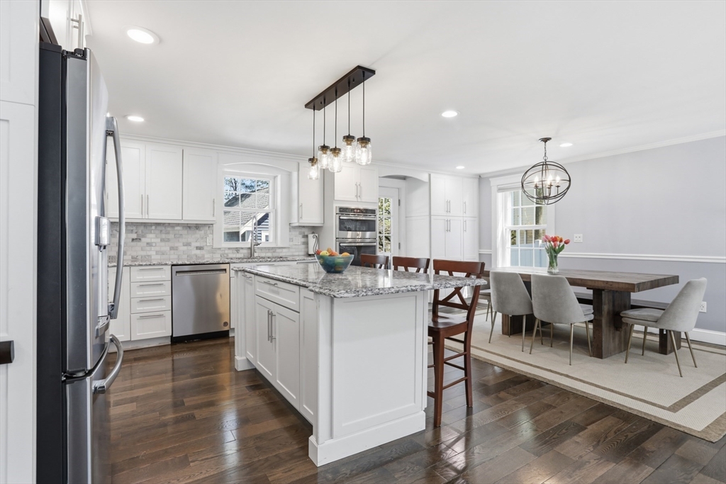 307 Cross Street Winchester, MA 01890 - Photo 9 of 42