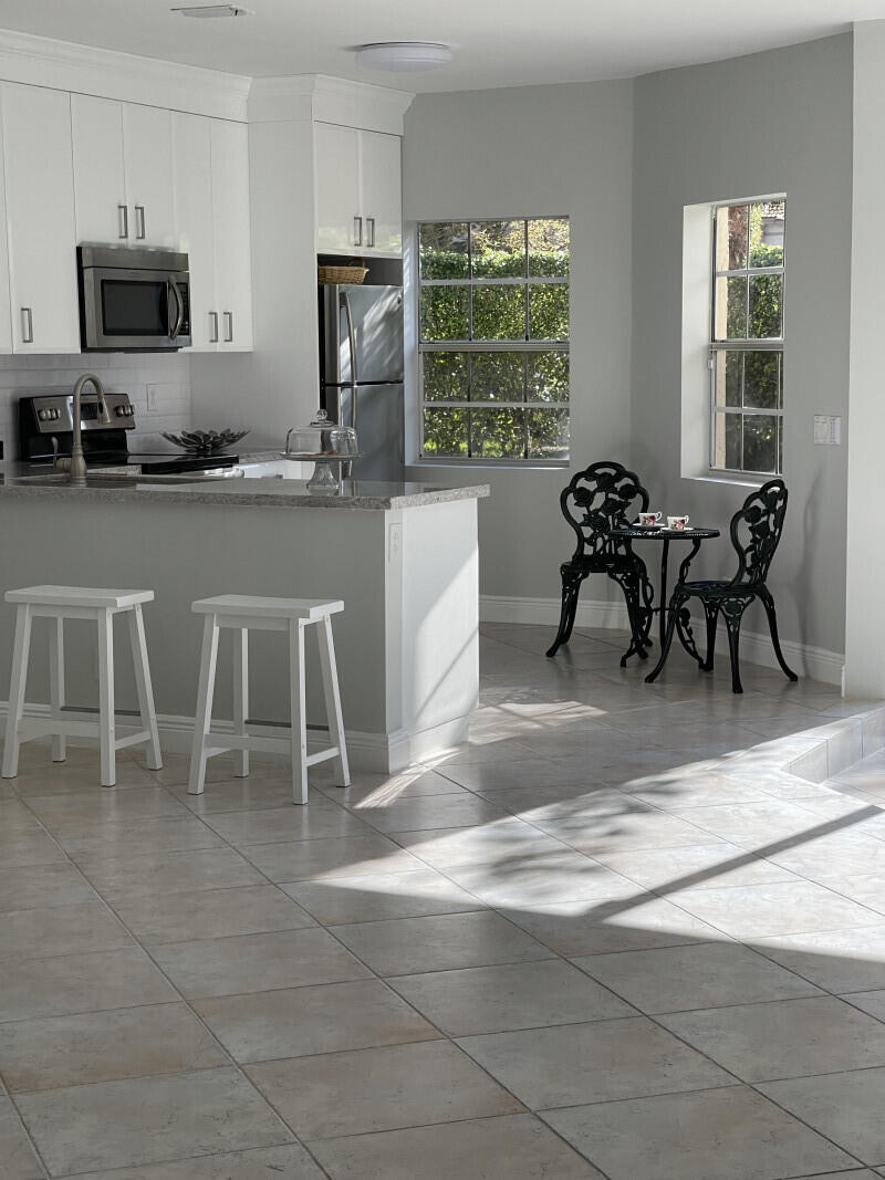 6685 Via Regina Boca Raton, FL 33433 - Photo 4 of 22 6