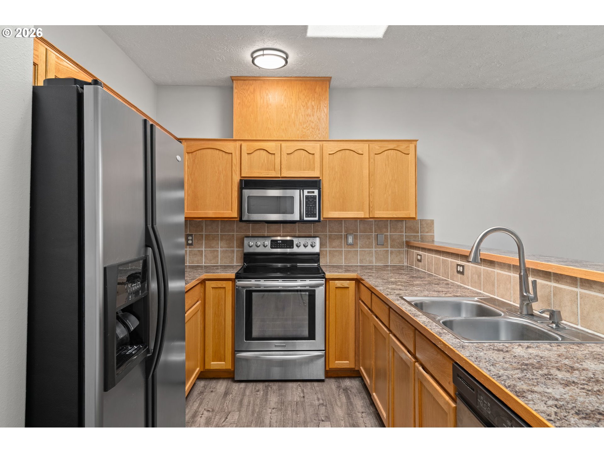 20392 Megan Lane Fairview, OR 97024 - Photo 5 of 37