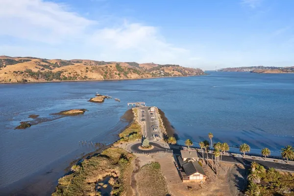 $1,700,000 | 106 West J Street, Benicia, CA 94510