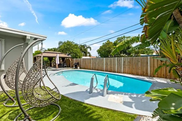 a outdoor view with a sitting space