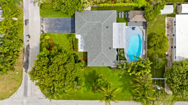 $5,527 | 1800 Northeast 28th Avenue, Pompano Beach, FL 33062