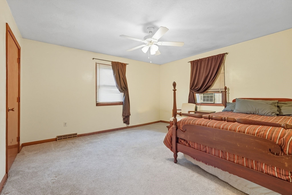 14-16 Gold Street Springfield, MA 01107 - Photo 11 of 33 Gallery Image 11