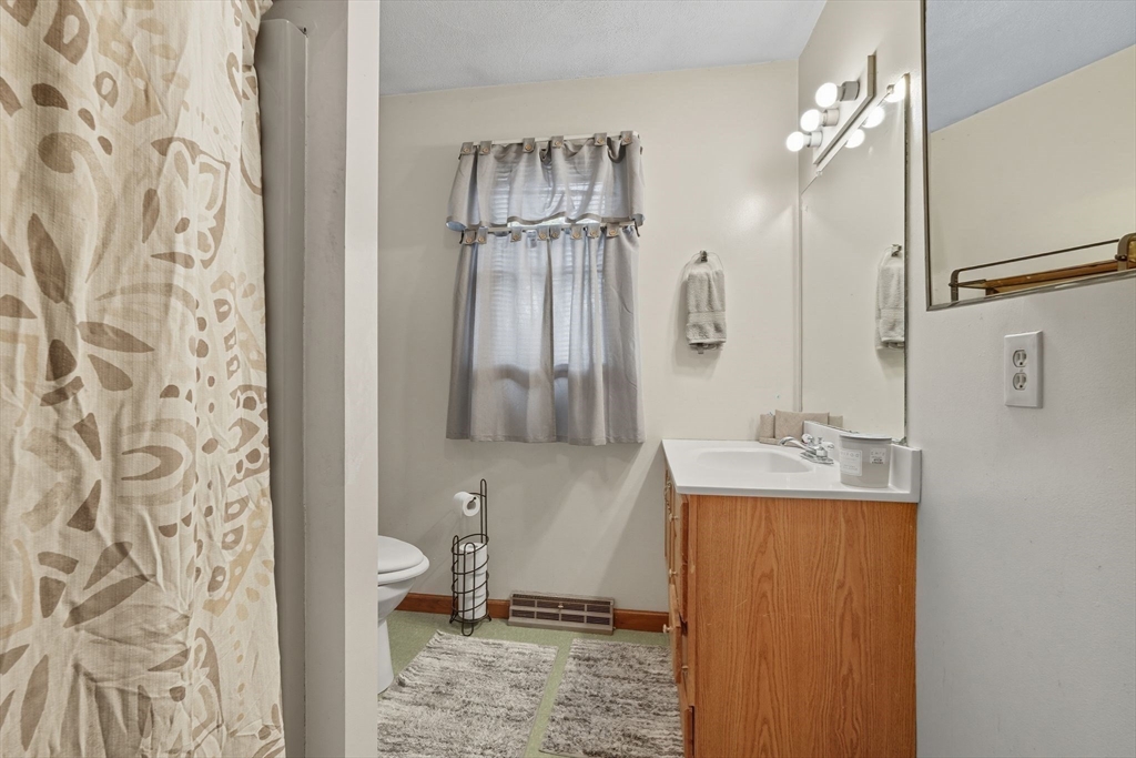 14-16 Gold Street Springfield, MA 01107 - Photo 26 of 33 Gallery Image 26