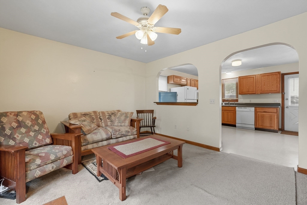 14-16 Gold Street Springfield, MA 01107 - Photo 5 of 33 Gallery Image 5