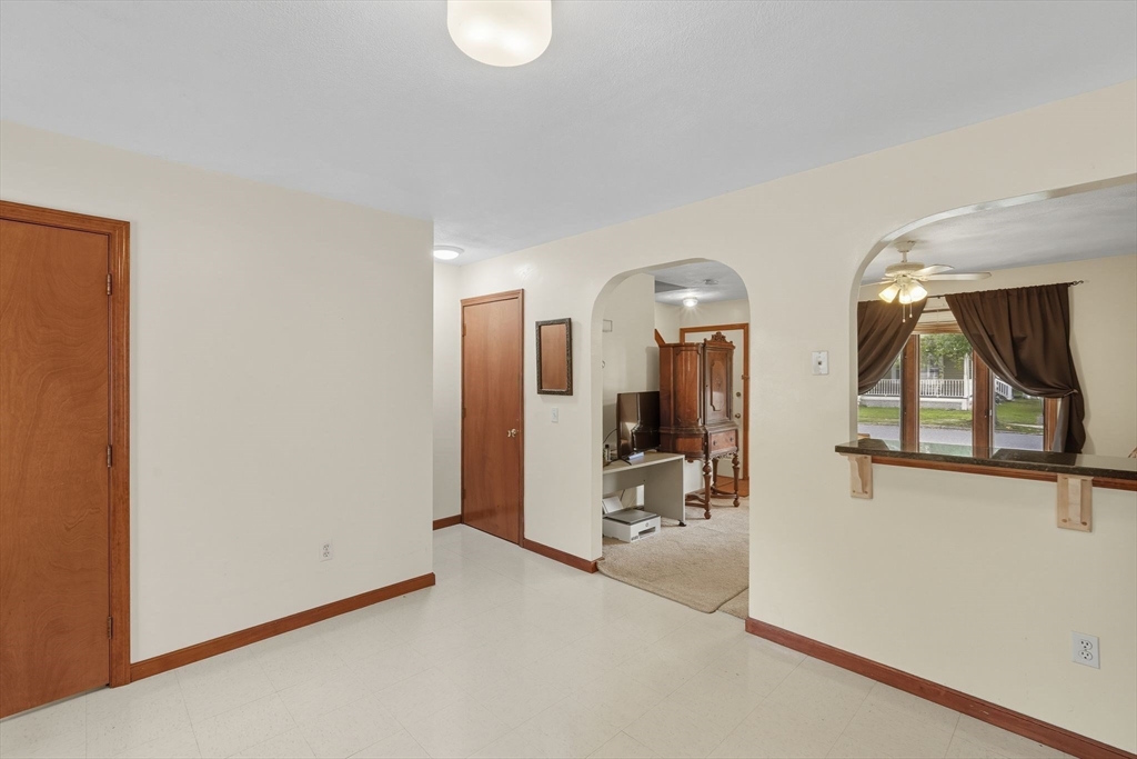 14-16 Gold Street Springfield, MA 01107 - Photo 6 of 33 Gallery Image 6
