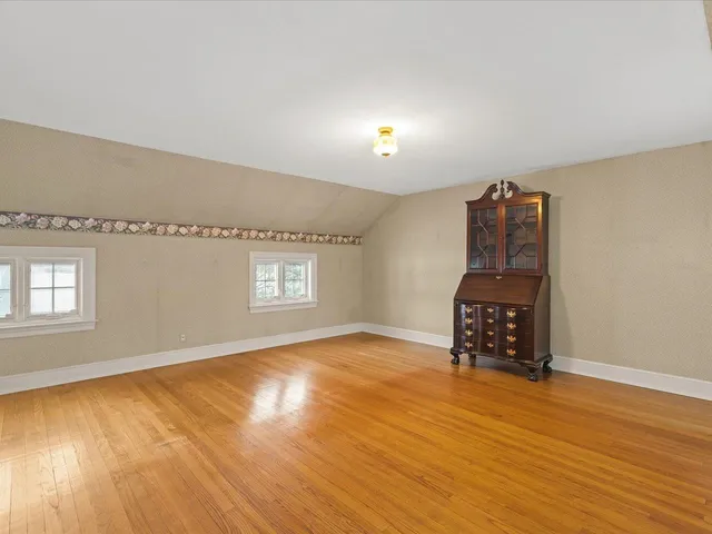 $214,900 | 2433 Oxford Street, Rockford, IL 61103