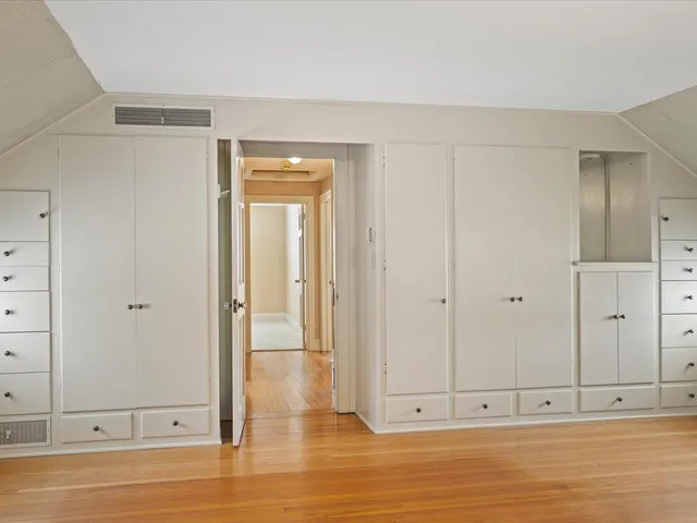 $214,900 | 2433 Oxford Street, Rockford, IL 61103