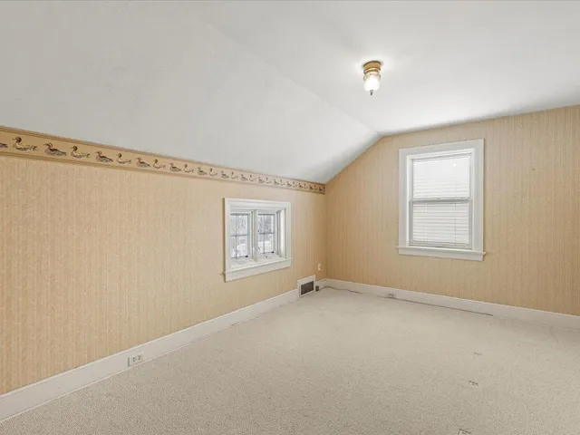 $214,900 | 2433 Oxford Street, Rockford, IL 61103